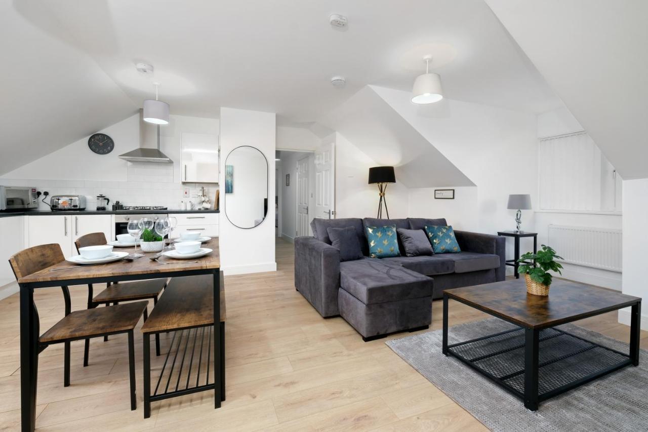 Pinewood Studios, Iver Slough Heathrow 1 & 2 Bedroom Apartments With Parking By Arista Living Exterior foto