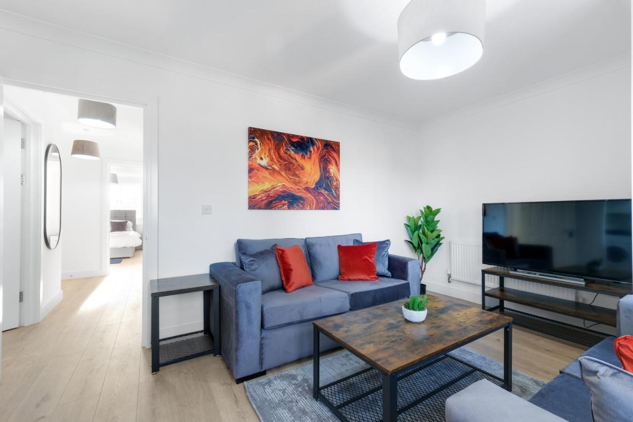 Pinewood Studios, Iver Slough Heathrow 1 & 2 Bedroom Apartments With Parking By Arista Living Exterior foto
